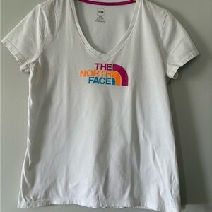 The North Face Women's White Graphic V-Neck Tee Shirt size Large